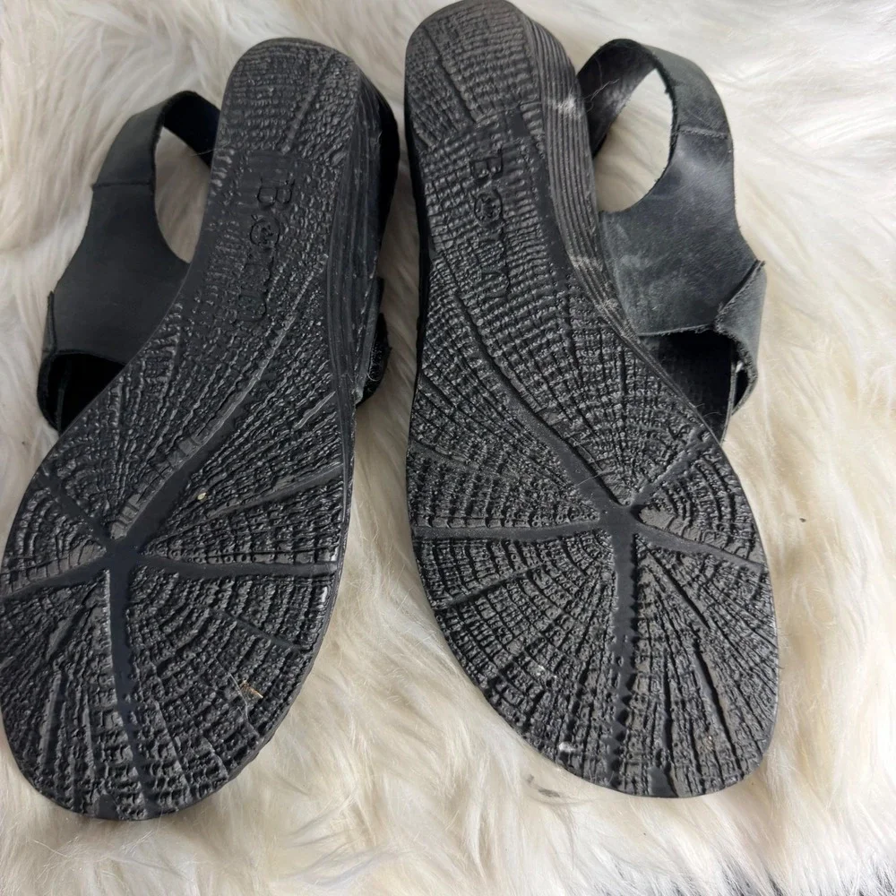Born Karis Womens Black Leather Thong Wedge Sandals Laser Cut Cage Size 8